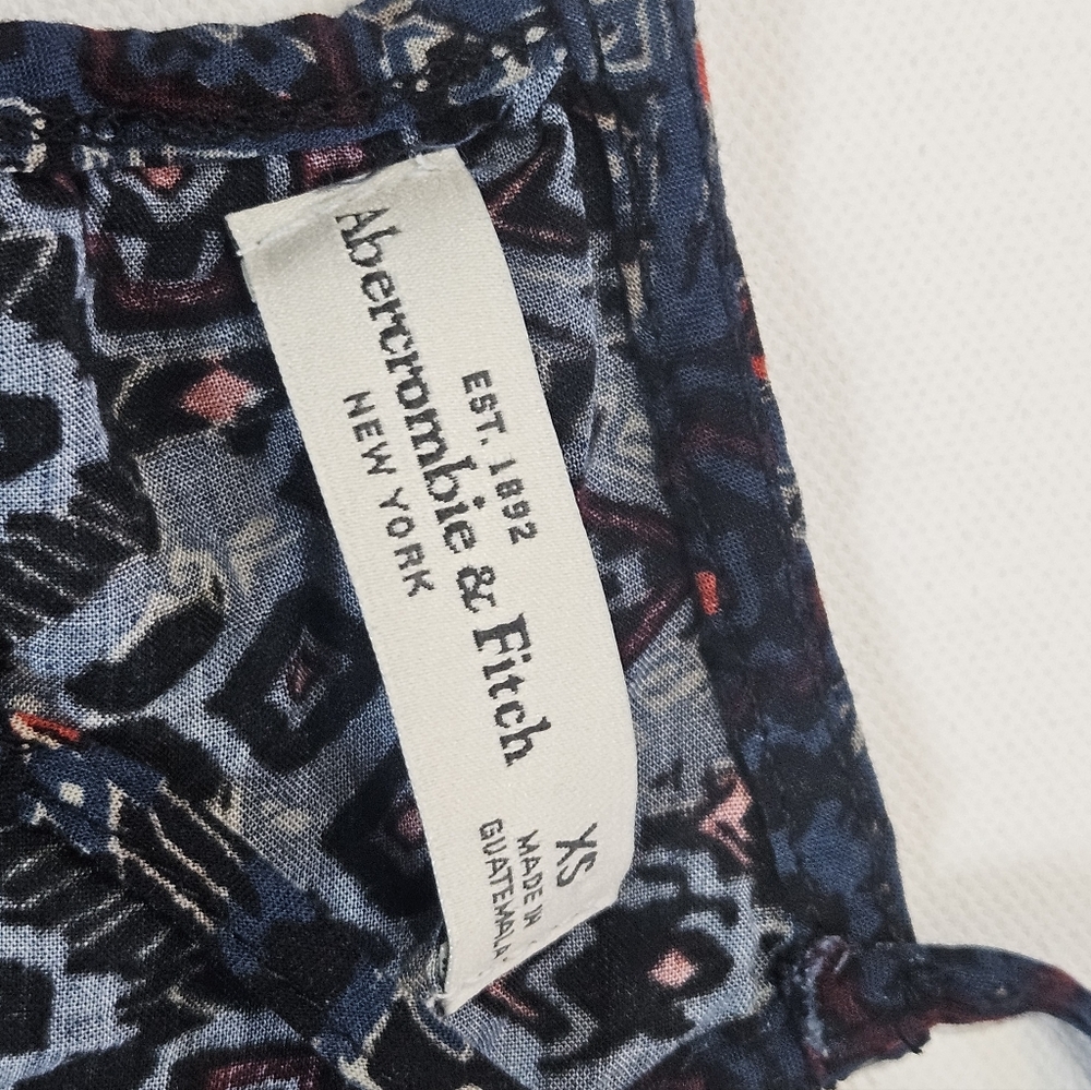 Abercrombie & Fitch Cold Shoulder Dress XS Blue Red Accent Paisley Boho Aztec - Picture 8 of 10